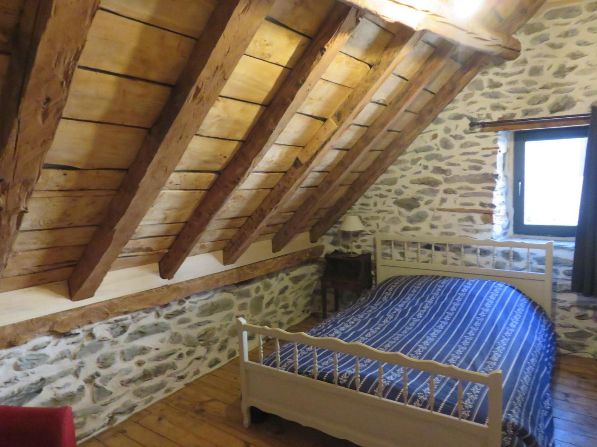 Grande Maison De Village, Renovation Ecologique Holiday home *