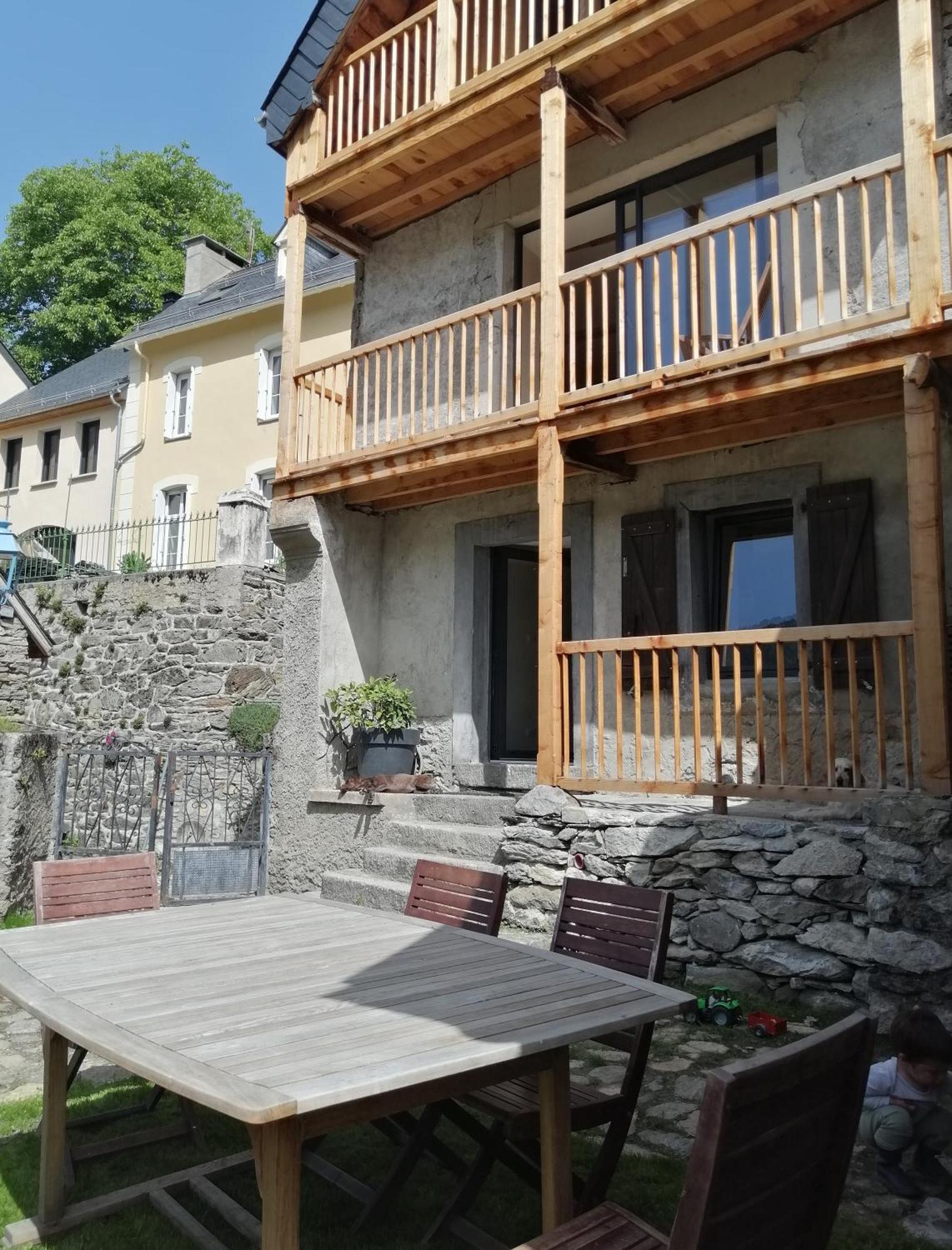 Grande Maison De Village, Renovation Ecologique Viey